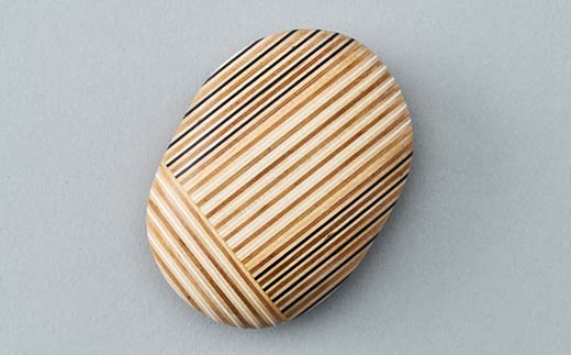 ペーパーウェイト「koishi／楕円」（ミックス） 木製 HOKKAIDO WOOD  F6S-270