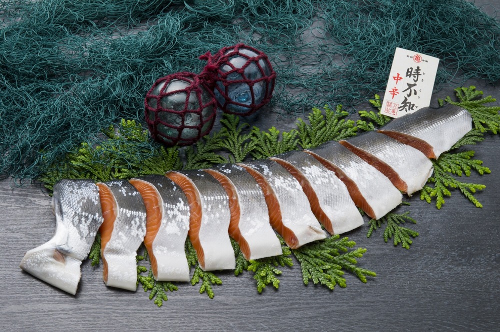 鮮度の良い時不知鮭だけを厳選！鮭乃丸亀　熟成中辛鮭（活〆時不知）切身