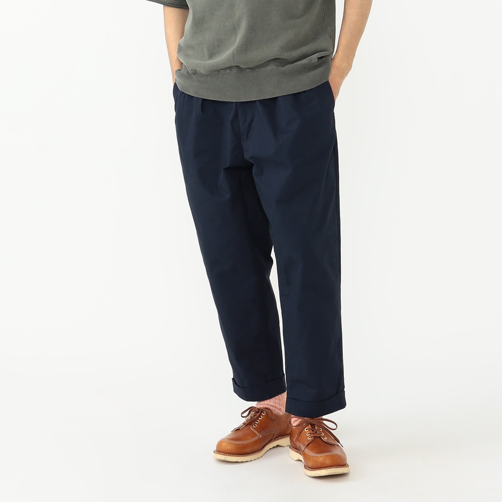 BEAMS PLUS 2プリーツ ツイル パンツ　NAVY　L