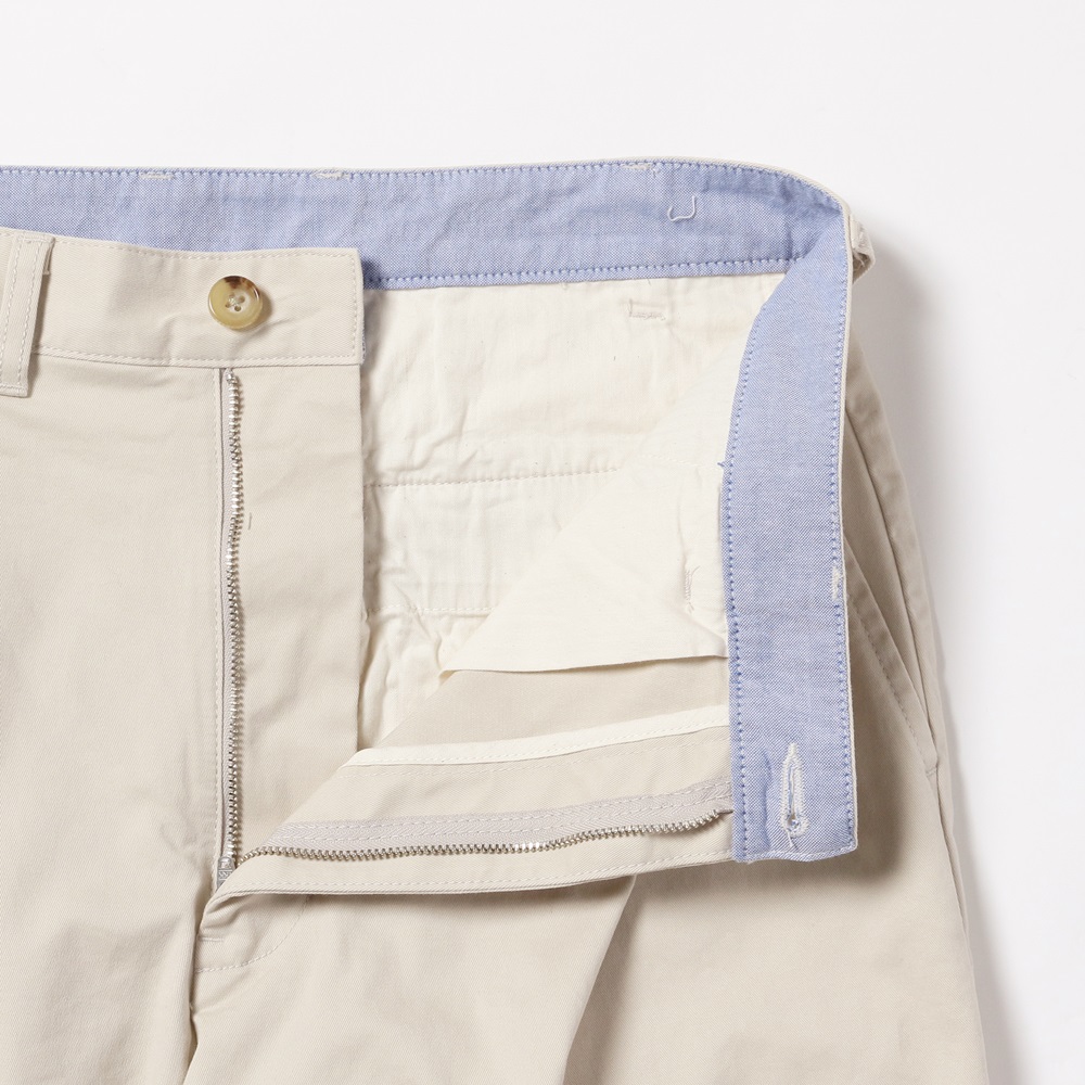 BEAMS PLUS 2プリーツ ツイル パンツ　CEMENT　M