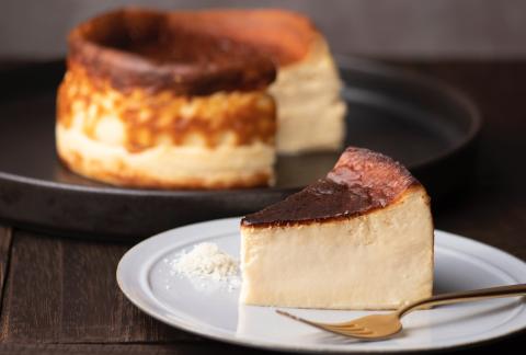 「メゾン フジヤ」のガトーフロマージュ（12㎝）_HD080-006