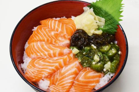 どんどん海鮮丼サーモン刺し丼いくらセット_HD044-041