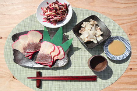 自然製法　函館くじらロマン４種類　クジラウネスベーコン＆クジラ製品わくわくセット_HD111-001