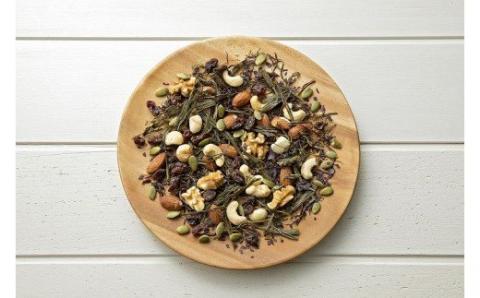 Ｎｕｔｓｋｏ ナッツとこんぶが入った自然のおやつ８点セット_HD038-011