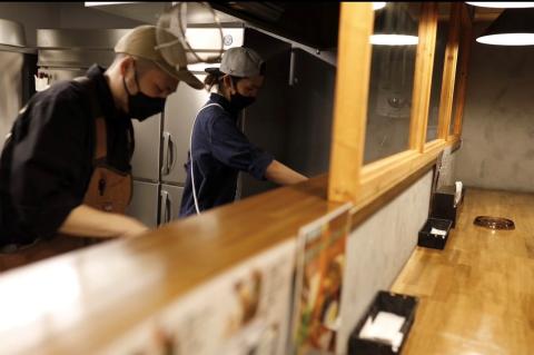 ベギラマ冷凍チキンレッグスープカレー4食入り_HD107-001