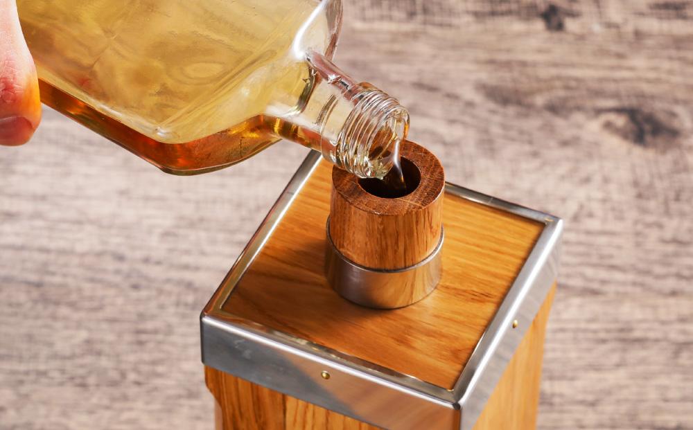 ミズナラボトル（角型） 蒸留酒用 木製ボトル 1本 最大300ml （270ml推奨） 【ウィスキーにさらなる熟成を】