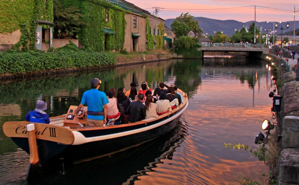 ＜小樽運河クルーズ＞ デイクルーズ 乗船引換券 (大人3名様)