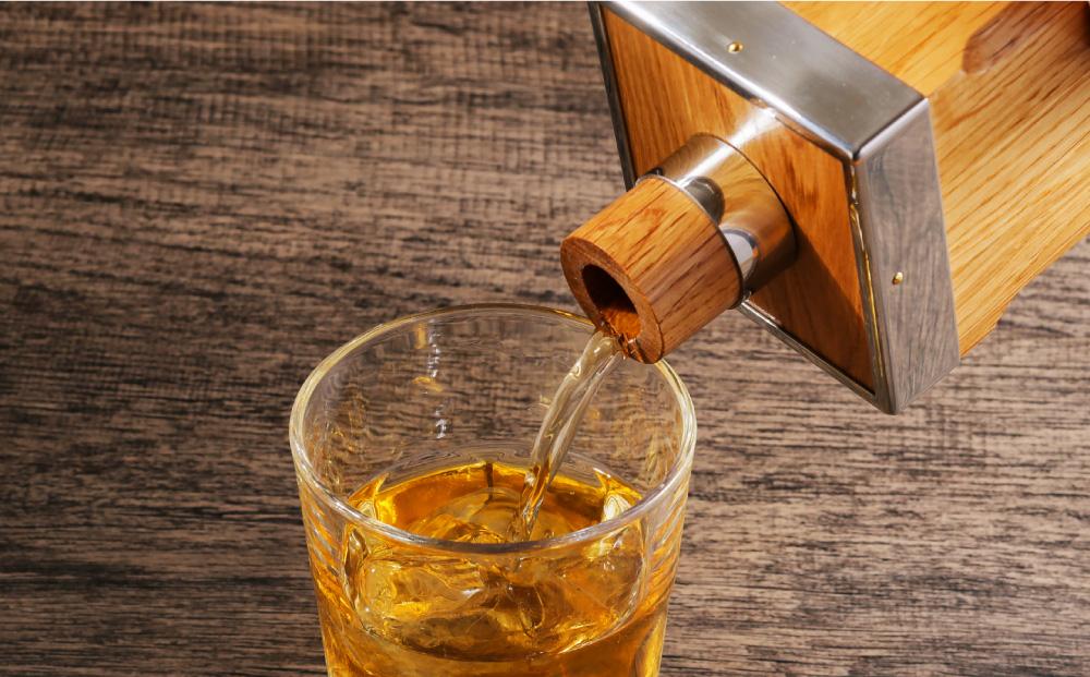 ミズナラボトル（角型） 蒸留酒用 木製ボトル 1本 最大300ml （270ml推奨） 【ウィスキーにさらなる熟成を】