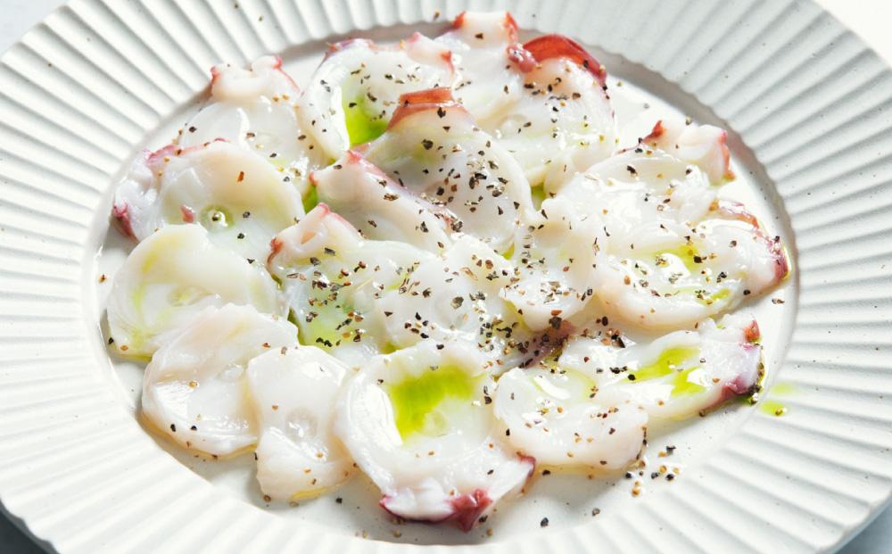 北海道小樽産 茹でタコ（足） 約1kg（500g×2パック）