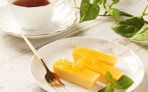 【2回定期便】 夕張メロンカタラーナ 約600g （約150g×4個） （合計約1.2kg） 夕張メロン メロン カタラーナ 洋菓子 菓子 お菓子 焼菓子 焼き菓子 定期便 北海道 小樽市 冷凍