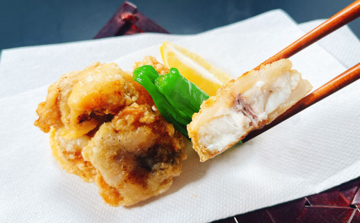 2つの味が楽しめる！ 北海道産 真ふぐ唐揚げ （しょうゆ味 ＆ 昆布しお味） 1kg （各500g×1） 2種類 真ふぐ 真フグ ふぐ フグ 唐揚げ 魚 さかな 魚介 海鮮 醤油味 昆布塩味 こんぶ塩味 食べ比べ セット 北海道 小樽市 冷凍