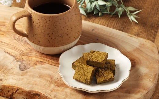 《冷凍》 北海道生チョコレート （ほうじ茶） 約500g （約100g×5箱） 合計100粒 生チョコレート 生チョコ チョコレート チョコ スイーツ 北海道 小樽市