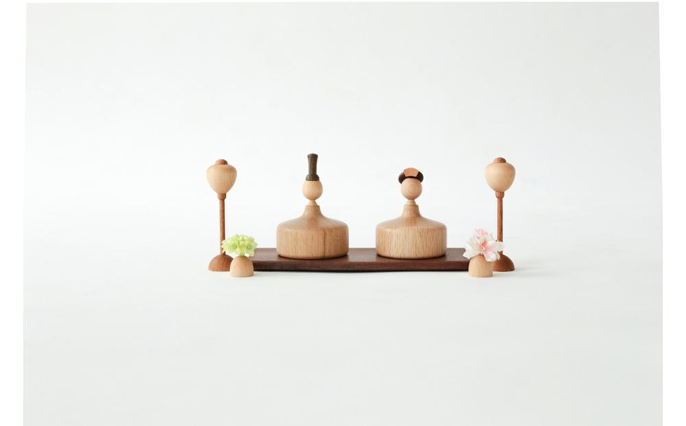 旭川クラフト K-WOOD(ケイ ウッド) ひな人形 しかくびな 【 国産 無垢 インテリア 木製 ナチュラル 雛人形 コンパクト 節句 ひな祭り お雛様 プレゼント 北海道 】_00783