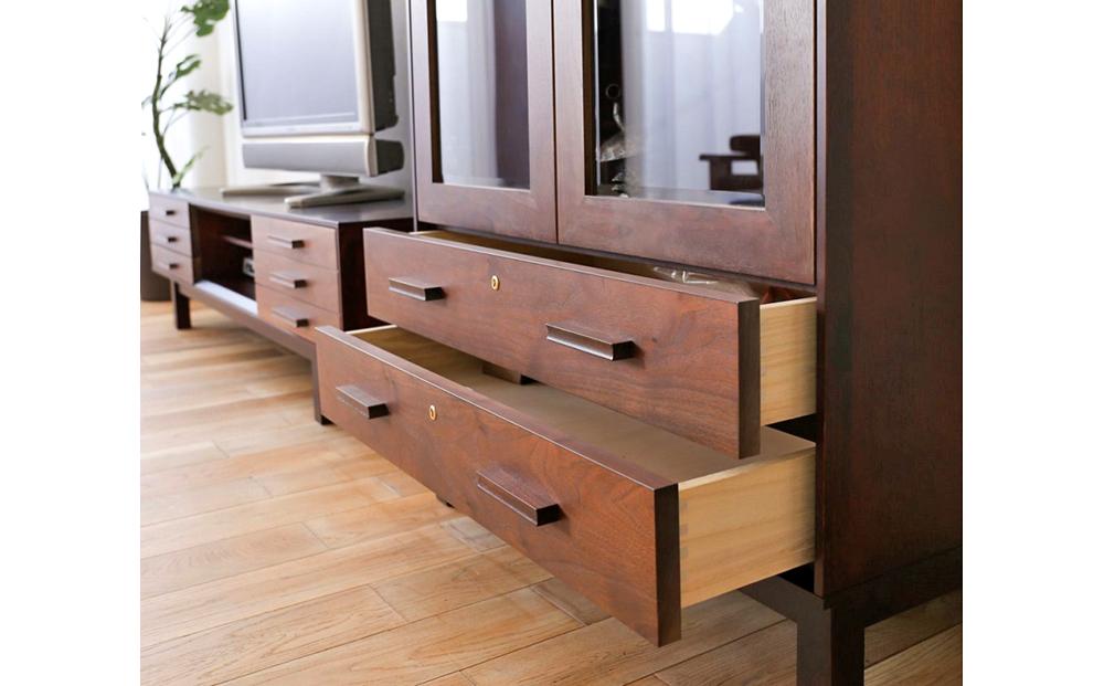 旭川家具 クリエイトファニチャー W&B(ダブルアンドビー) スモールキャビネット 【 国産 無垢 インテリア 木製 収納 モダン ヴィンテージ キャビネット チェスト リビング ダイニング  ウォールナット カバ ビーチ 北海道 】 _00989