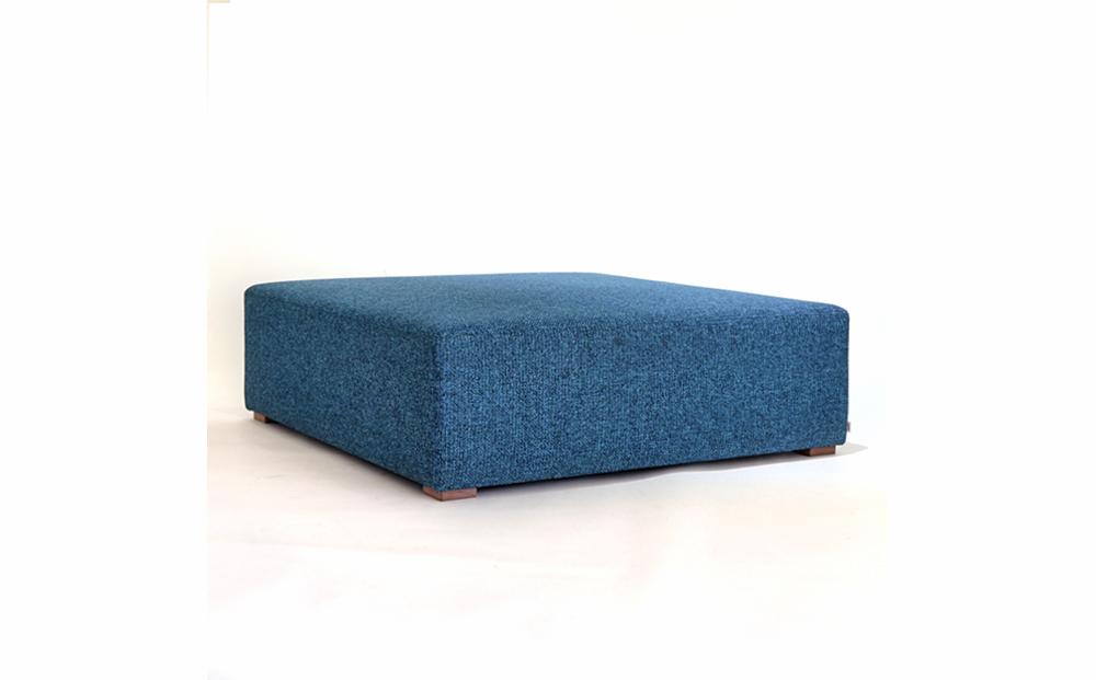 旭川家具 宮田産業 GRUNDY(グランディ) パフ 幅120 奥行120 【 国産 無垢 インテリア 木製 ポップ ソファ ソファー 1人掛け コンパクトソファ ソファベッド コーナー リビング ダイニング 北海道 】_00993