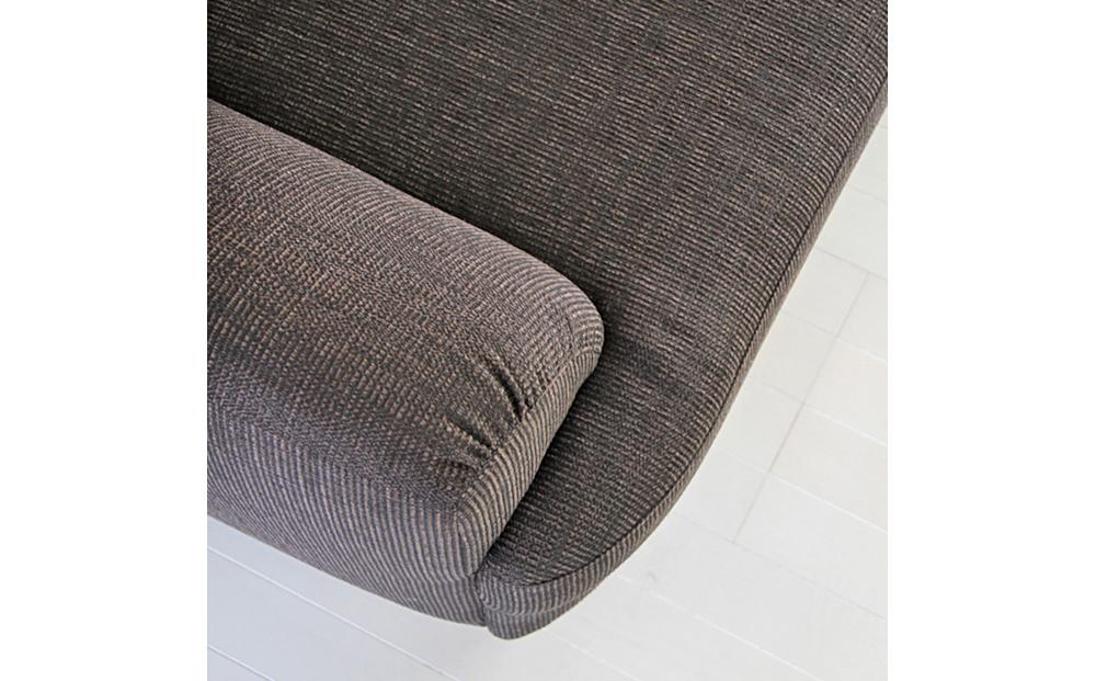 旭川家具 宮田産業 OLIVIA(オリビア) 3人掛けソファ ナチュラル色 【 国産 無垢 インテリア 木製 シック ソファ ソファー 2.5人掛け 3人掛け リビング ダイニング 北海道 】_00994