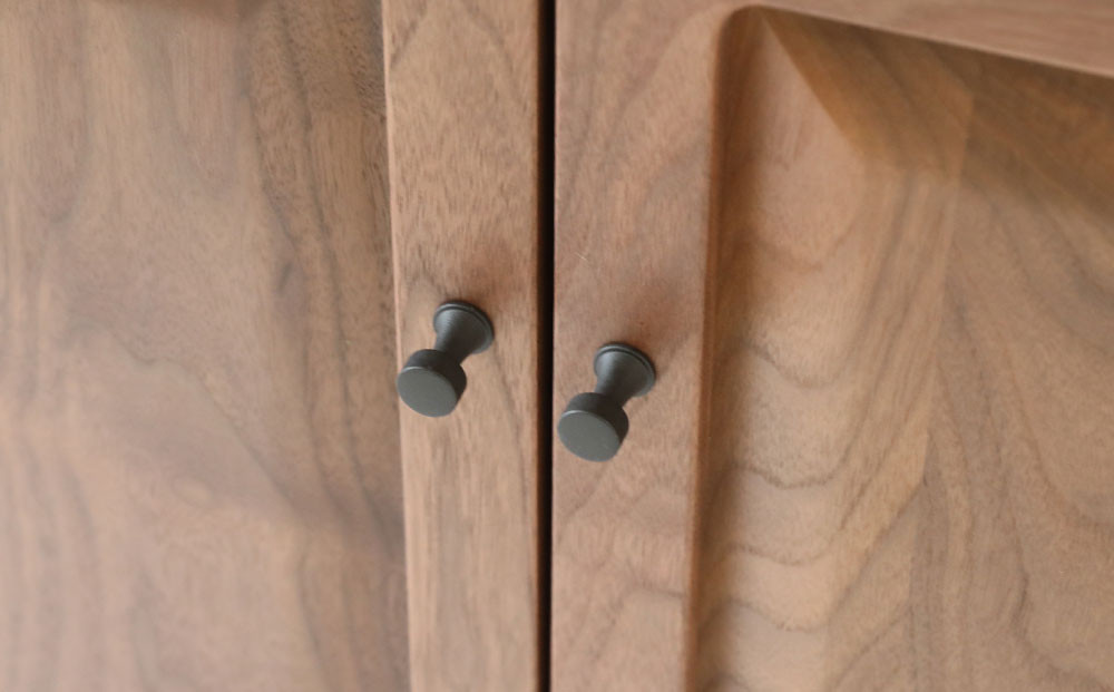 旭川家具 MUKU工房オリジナル ジャム カップボード 80 ウォールナット_04907