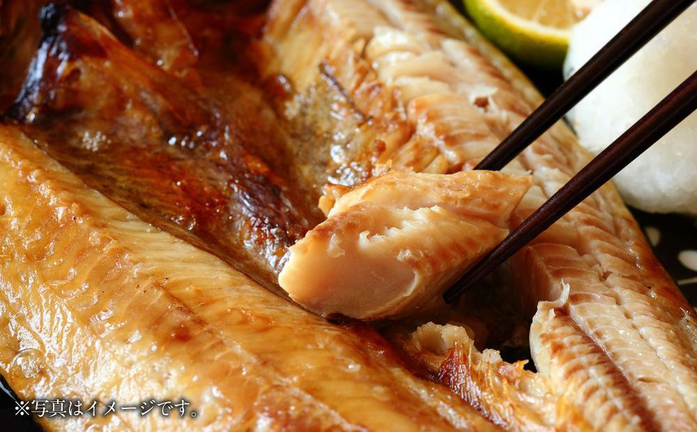 【毎月定期便_全5回】絶品脂ののった 北海道産 開きほっけ 約1.5kg (約300g×5尾セット)_05211