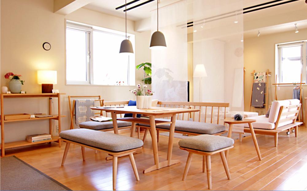 旭川家具　コサイン　フォルクスツール メープル　KC亜麻ベージュ_03578 KC亜麻ベージュ_03578