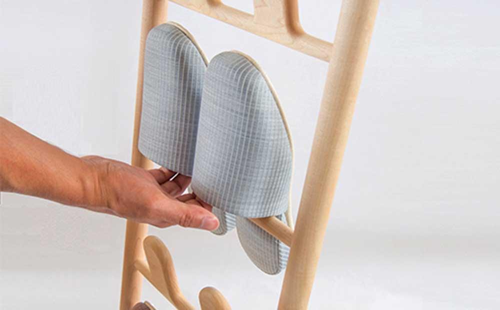 旭川家具　コサイン　リーフラック　メープル 【 旭川家具 北海道 旭川市 木製 家具 選べる樹種 スリッパ立て 玄関収納 スリッパ収納 省スペース コンパクト シンプル ナチュラル 手作り 北欧 おしゃれ 天然木 無垢 】_00646