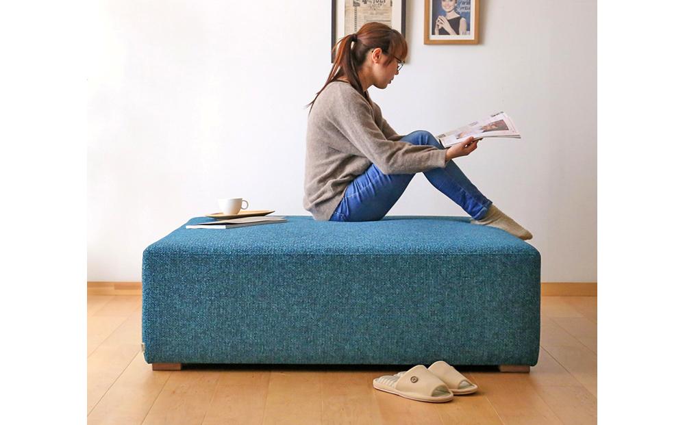 旭川家具 宮田産業 GRUNDY(グランディ) パフ 幅120 奥行120 【 国産 無垢 インテリア 木製 ポップ ソファ ソファー 1人掛け コンパクトソファ ソファベッド コーナー リビング ダイニング 北海道 】_00993