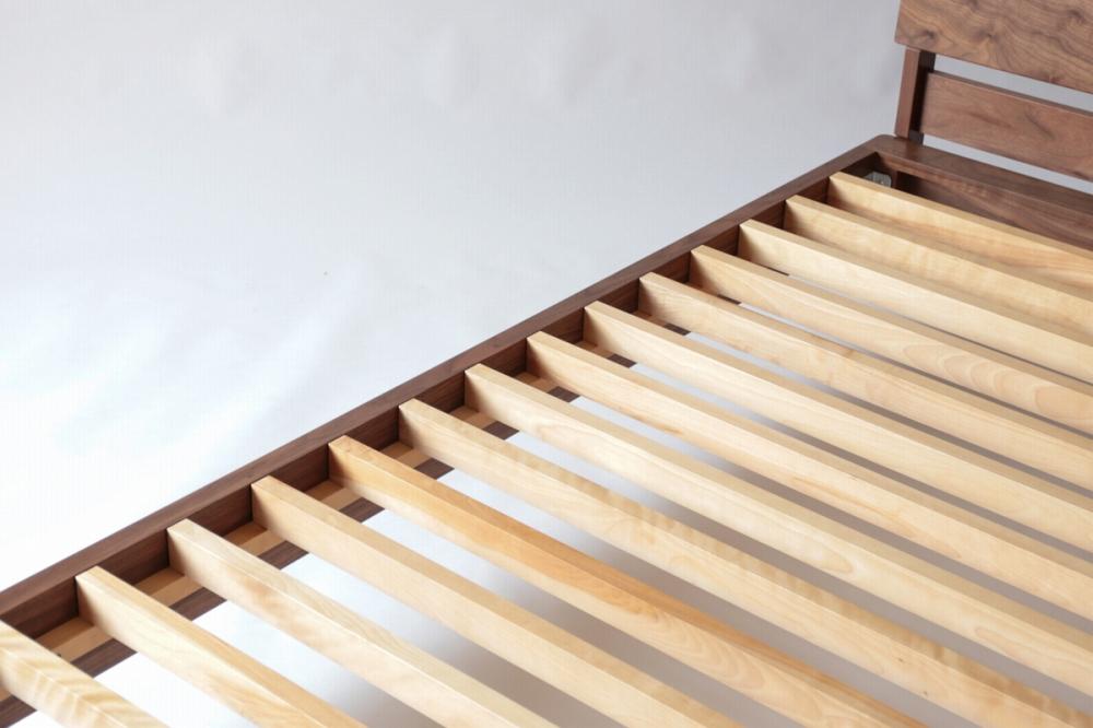 旭川家具 MUKU工房オリジナル ムク ベッド セミダブル ウォールナット 【 国産 無垢 インテリア 木製 ナチュラル すのこ セミダブルベッド ベッドフレーム 寝室 北海道 】 _03227