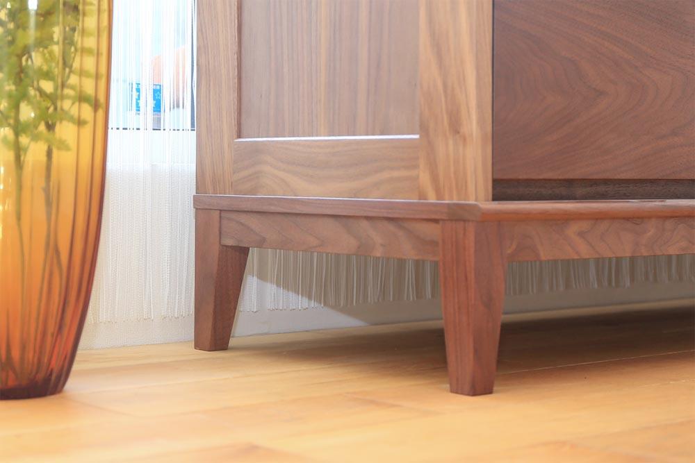 旭川家具 MUKU工房オリジナル ムク TVボード 120 ウォールナット 【 国産 無垢 インテリア 木製 収納 ナチュラル テレビボード テレビ台 ローボード AVボード リビング 北海道 】 _03239