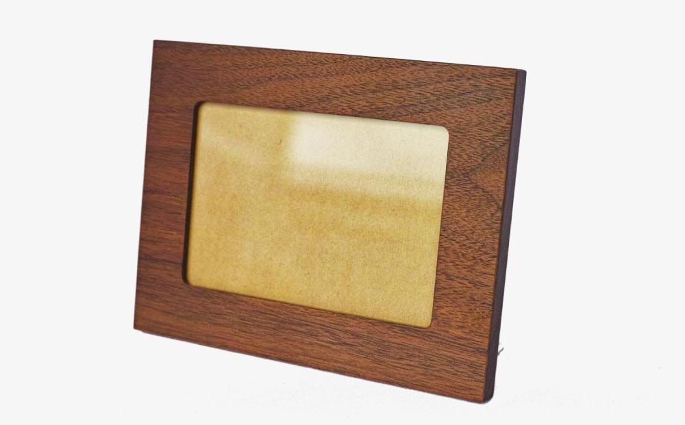 天然木使用 木製 フォトフレーム（ウォルナット） L版サイズ_01726