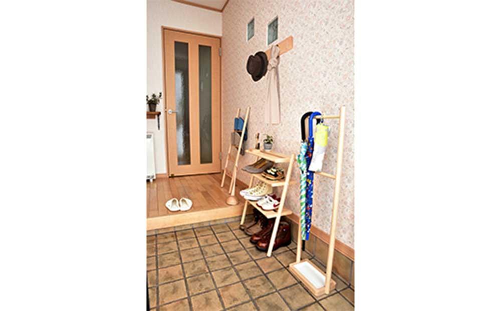 旭川家具　コサイン　ウォールフック　メープル 【 旭川家具 北海道 旭川市 木製 家具 選べる樹種 壁掛け フック コート掛け 帽子掛け 手作り フック4個 浮かせる収納 シンプル ナチュラル 手作り 北欧 おしゃれ 天然木 無垢 】_00642