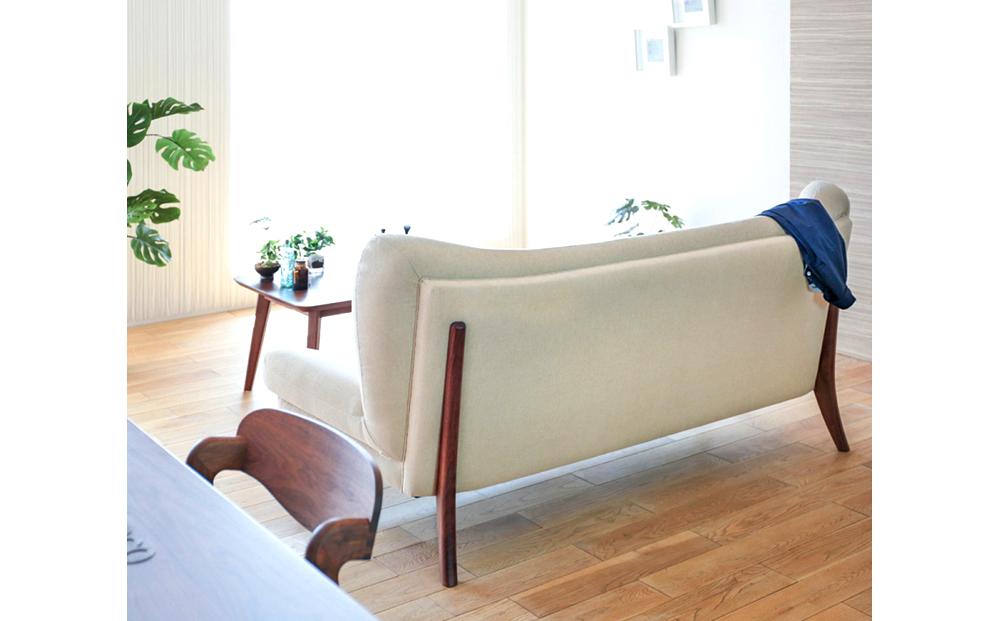 旭川家具 宮田産業 CAPA(キャパ) 3人掛けソファ ウォールナット 【 国産 無垢 インテリア 木製 ナチュラル ソファ ソファー 2.5人掛け 3人掛け コンパクトソファ リビング ダイニング 北海道 】_00950