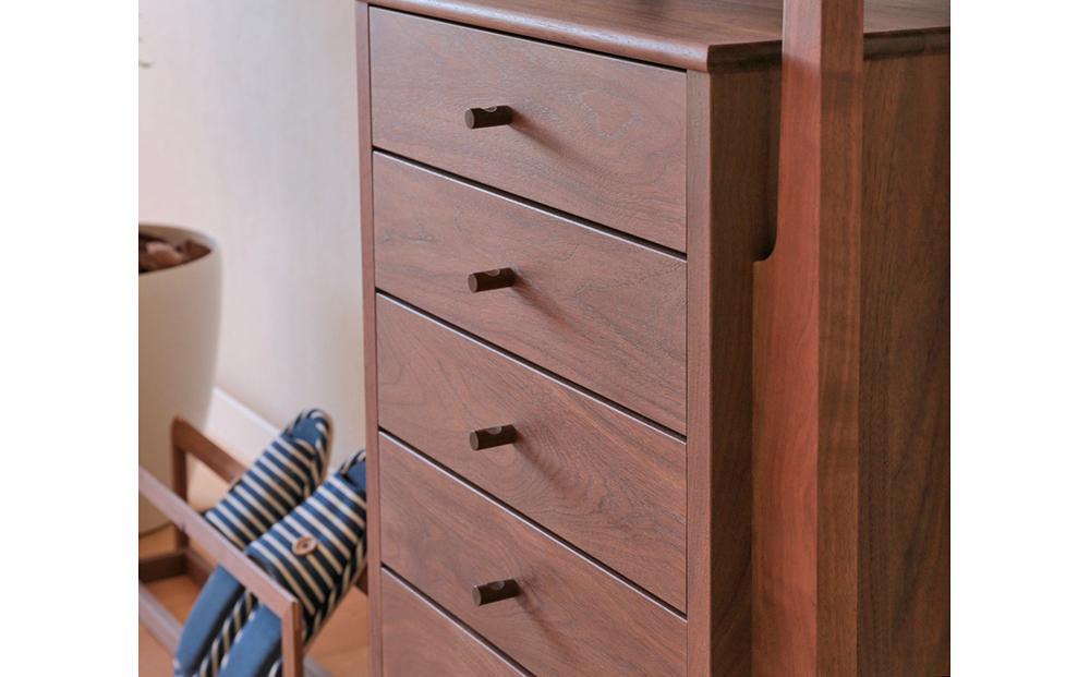 旭川家具　山室家具製作所　プロトNo.402リビングチェスト　ウォールナット 【 国産 無垢 インテリア 木製 収納 ナチュラル キャビネット チェスト リビング ダイニング 北海道 】 _01523