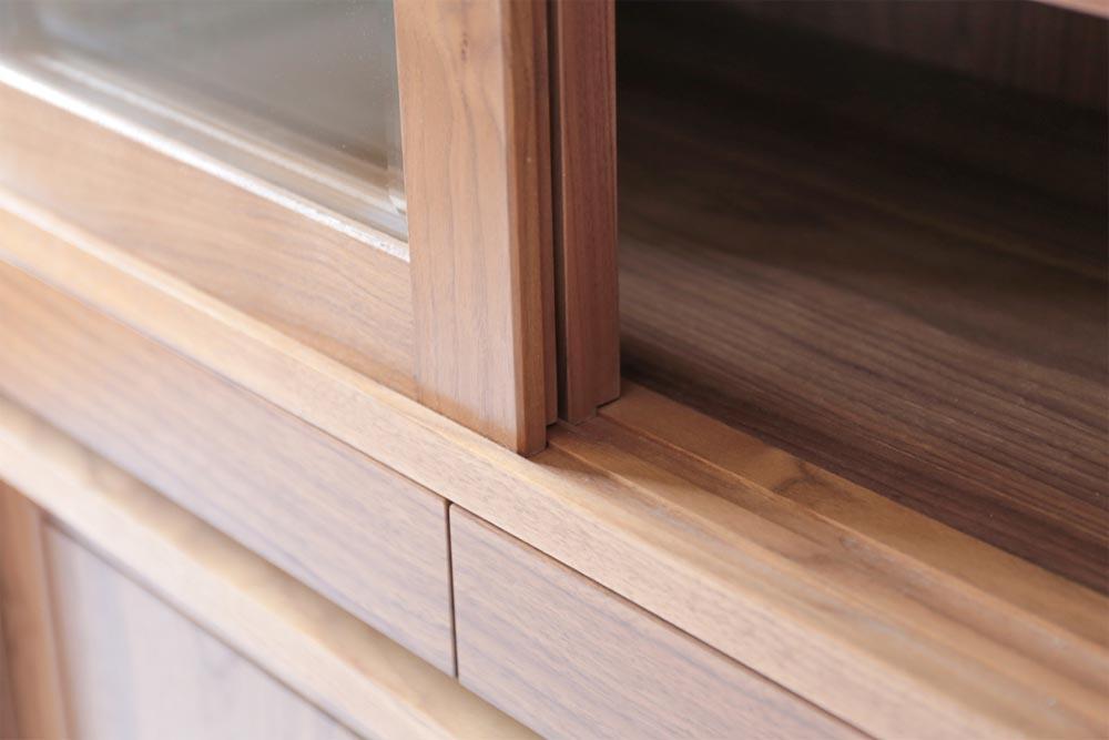 旭川家具 MUKU工房オリジナル ムク ダイニングキャビネット ウォールナット 【 国産 無垢 インテリア 木製 ナチュラル キャビネット 食器棚 キッチンボード 収納 キッチン ダイニング 北海道 】_03233