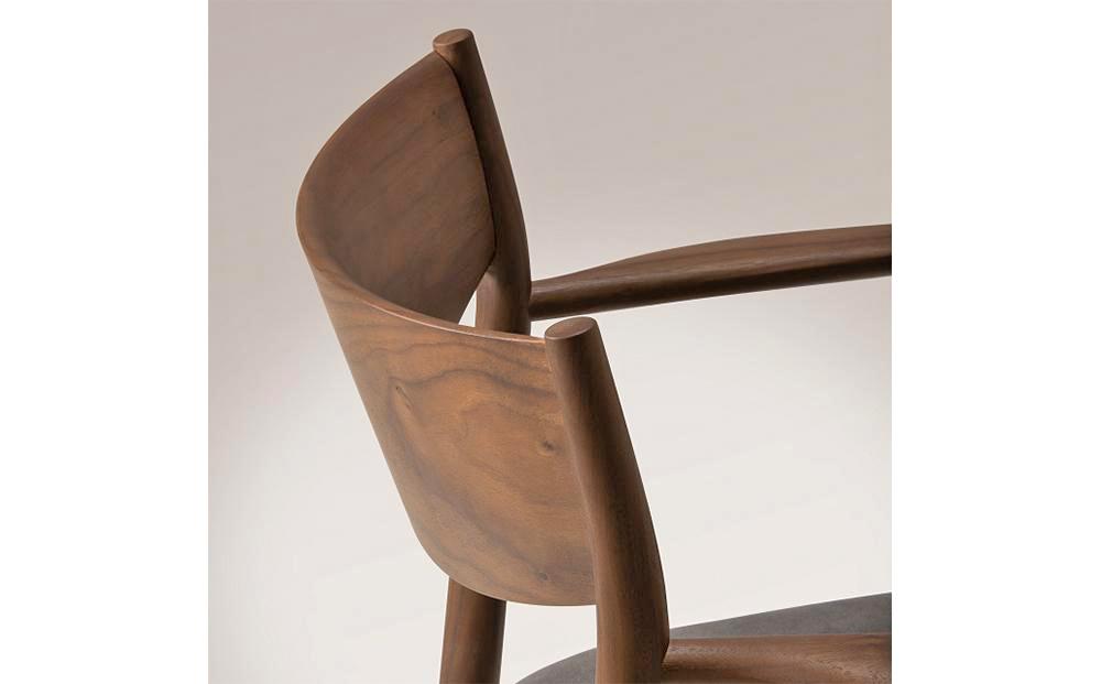 旭川家具 カンディハウス KAMUY アームチェアー（座張） ウォルナットCW／ウルトラスエードDGY_00736