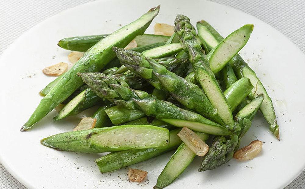 【2026年先行予約】朝採りアスパラ Lサイズ 2kg（500g×4）鮮度保持パック入り 旭川近郊産 露地物(5月中旬発送開始予定) 【 アスパラ アスパラガス 朝採り とれたて 野菜 旬 小分け 保存 産直 産地直送 お取り寄せ 旭川市 北海道 送料無料 】_01591