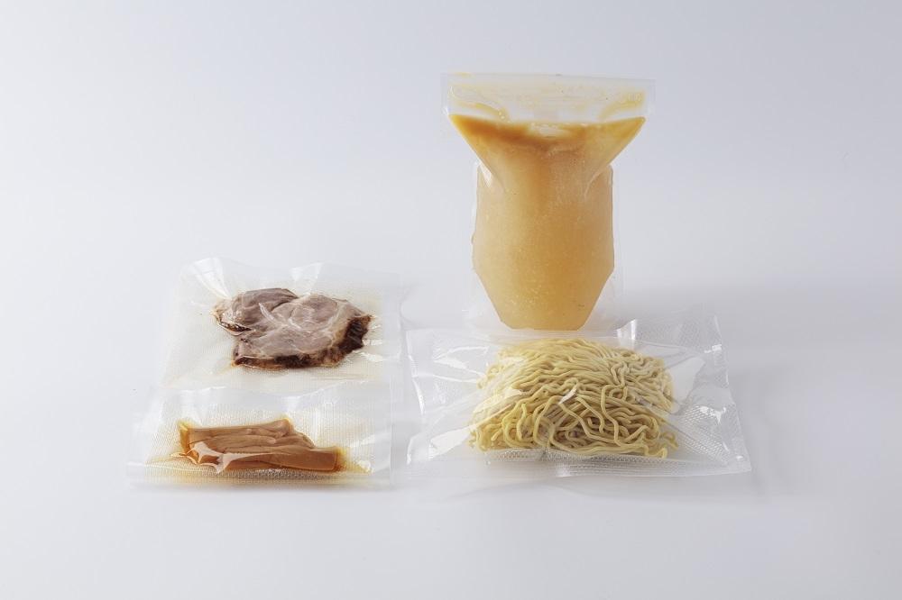 【北海道新聞で紹介】旭川ラーメン　緑橋カウンター　塩３食セット（冷凍ラーメン）_03200