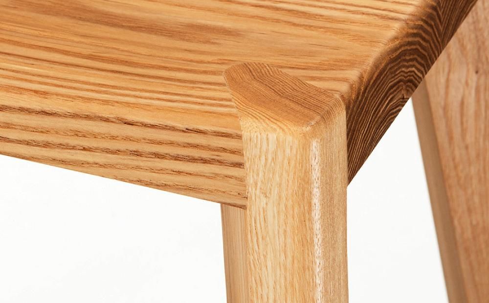 旭川家具 WOWの【WEDGE STOOL（スツール）】　エゾアッシュ_03204