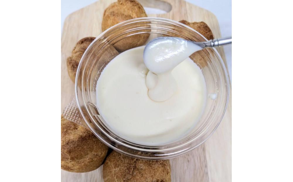 ありそうでなかった！名物シュークリームの中身のみ（300g×4個）【 シ ュークリーム 菓子 お菓子 おかし スイーツ デザート 洋菓子 旭川 北海道 人気 お楽しみ セット 食品 】_04704