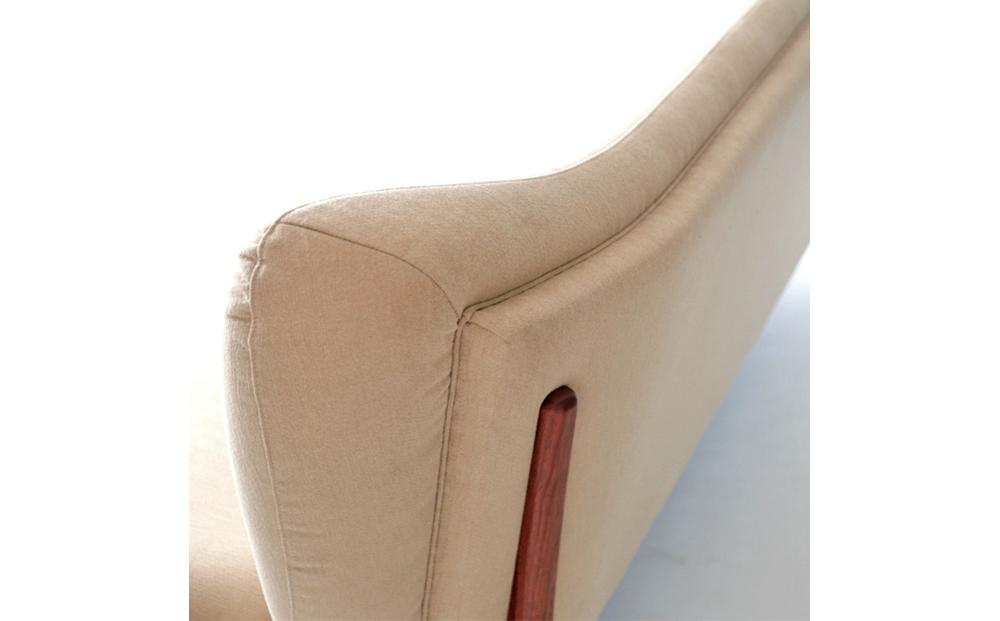 旭川家具 宮田産業 CAPA(キャパ) 3人掛けソファ ウォールナット 【 国産 無垢 インテリア 木製 ナチュラル ソファ ソファー 2.5人掛け 3人掛け コンパクトソファ リビング ダイニング 北海道 】_00950