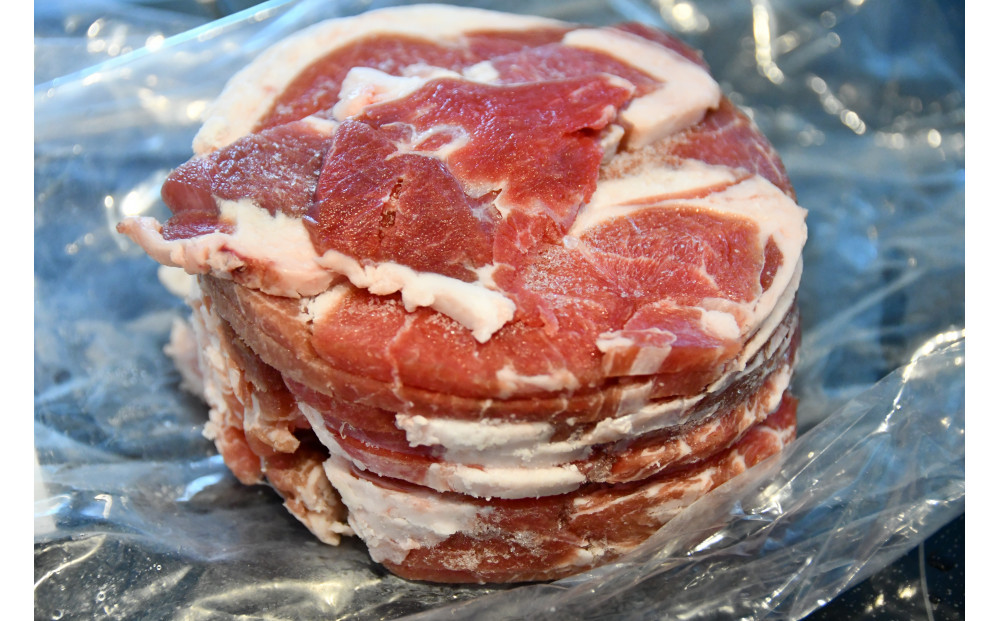 【2026年1月から発送開始】ラム肉ロールスライスジンギスカン　1.5kg（500ｇ×3袋）【 羊肉 焼肉 肉 焼き肉 小分け 焼肉用 ラム お肉 やきにく ラム肉 高評価 ランキング 個包装 旭川市 BBQ バーベキュー 簡単調理 冷凍 北海道 キャンプ アウトドア 】  _05074