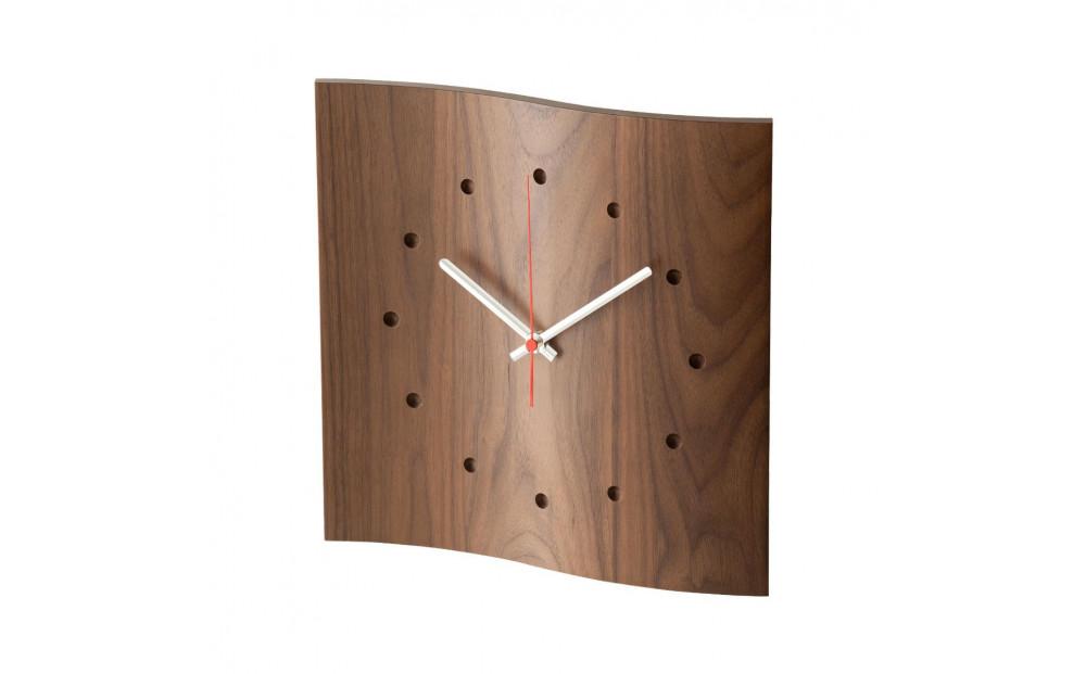 【ギフト用】旭川家具　コサイン　マイン掛け時計　ウォルナット 【 旭川家具 北海道 旭川市 木製 家具 壁掛け時計 選べる樹種 インテリア時計 贈り物 プレゼント 記念品 新築祝い 開業祝い インテリアアクセサリー インテリア小物 シンプル ナチュラル 手作り 北欧 おしゃれ 天然木 無垢 】_02005