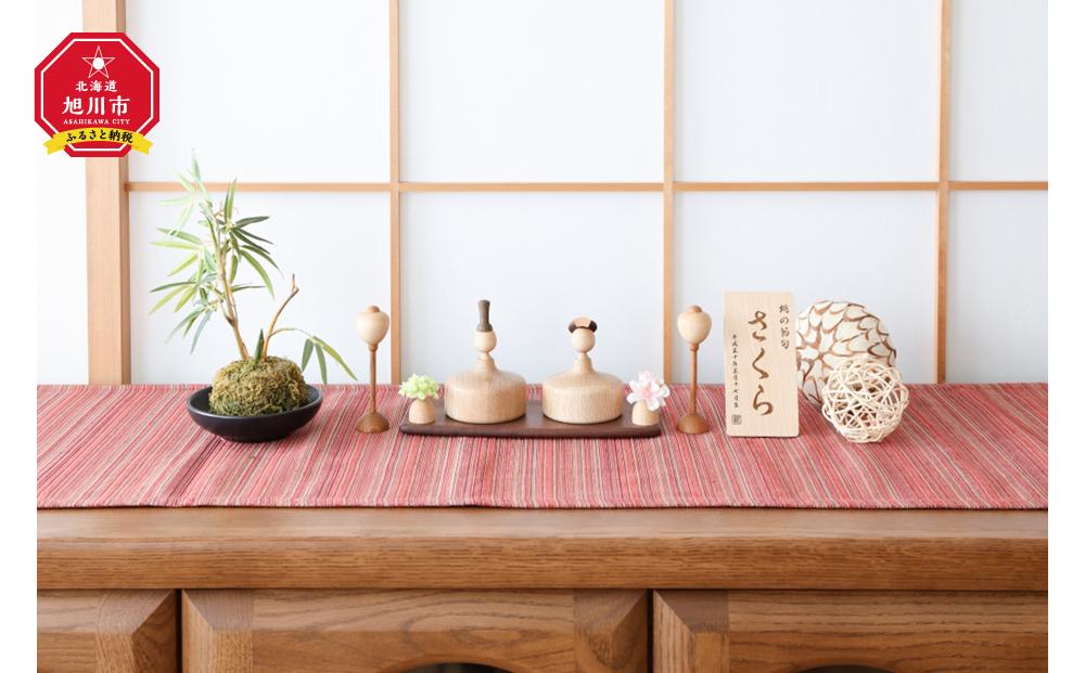 旭川クラフト K-WOOD(ケイ ウッド) ひな人形 しかくびな 【 国産 無垢 インテリア 木製 ナチュラル 雛人形 コンパクト 節句 ひな祭り お雛様 プレゼント 北海道 】_00783