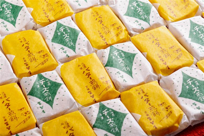 【定期便5回】バター煎餅 4枚包み×12個・チーズ煎餅 4枚包み×12個 MROT006