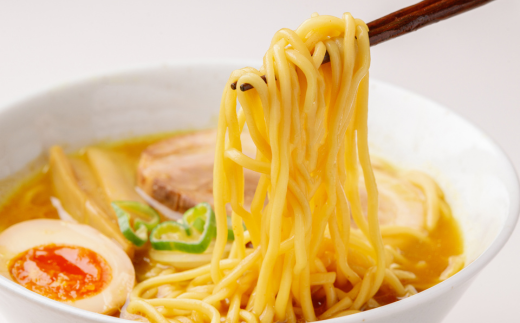 カレーラーメン4食、丸餃子10個、パリもち包子豚16個セット MROV006