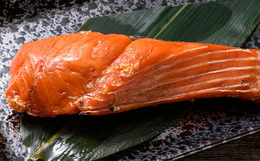 甘塩紅鮭 2切×10袋 計20切れ 真空入り 紅鮭 さけ サケ シャケ 鮭 塩 冷凍 おかず お弁当 厚切り 切り身 魚 F4F-8619