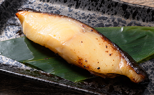 銀ダラ西京漬け2切れ×4袋 計約640g 魚 西京漬け おかず 銀ダラ 海鮮 銀だら 銀鱈 ギンダラ ぎんだら 魚貝類 漬魚 西京焼き _F4F-4762