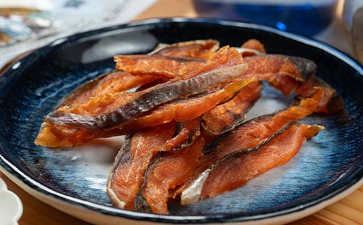 【期間限定！寄附額改定↓！】北海道産 鮭とば 4袋 常温 鮭 酒のつまみ つまみ 酒の肴 おやつ ふるさと納税 北海道 鮭とば 鮭 おつまみ 晩酌 珍味 海鮮 海鮮食品 魚介類 魚介 魚 _F4F-7710