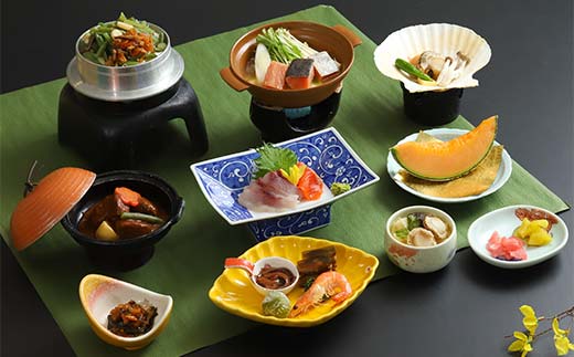 【期間限定！寄附額改定↓！】御前水 シングル宿泊プラン 1泊2食 チケット 宿泊 利用券 サウナ ホテル 旅行 宿泊券 北海道 クーポン 風呂 券 和会席膳 温泉 源泉かけ流し 阿寒湖 釧路 _F4F-8259