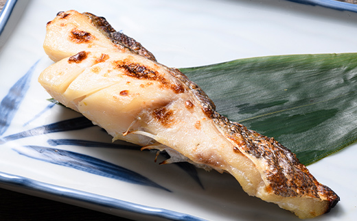 【期間限定！寄附額改定↓！】真鱈西京漬け2切×4 (約720g） 真鱈 海鮮 魚 漬魚 個包装 真空パック 小分け簡単 冷凍 おかず _F5F-0245