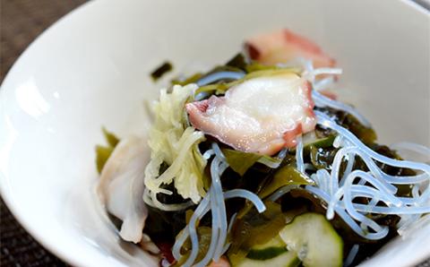 北海道産・ボイルたこ脚 (真だこ)　1kg前後 たこ 刺身 たこ焼き カルパッチョ 北海道 海鮮 海産物 冷凍 _F4F-2245