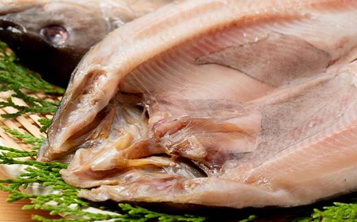 【北海道産】開き真ほっけ 3枚 ホッケ ほっけ 開き 海鮮 魚 北海道 国産 真空パック 贈答 ギフト 贈り物 お中元 御中元 人気 _F4F-5086